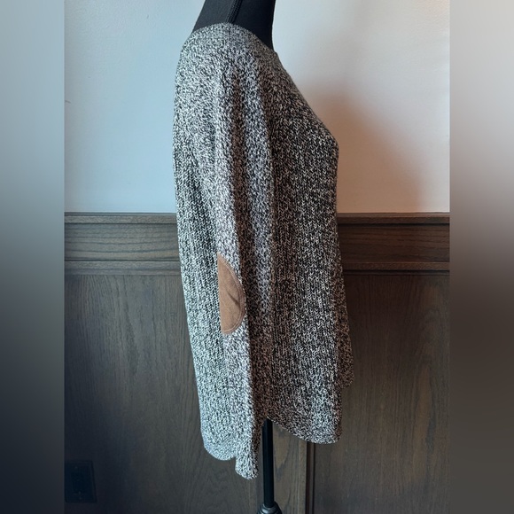 RD Style Black and White Women's Sweater brown elbow patches large - Picture 5 of 8